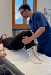 osteopata manovre paziente osteopata manovre paziente